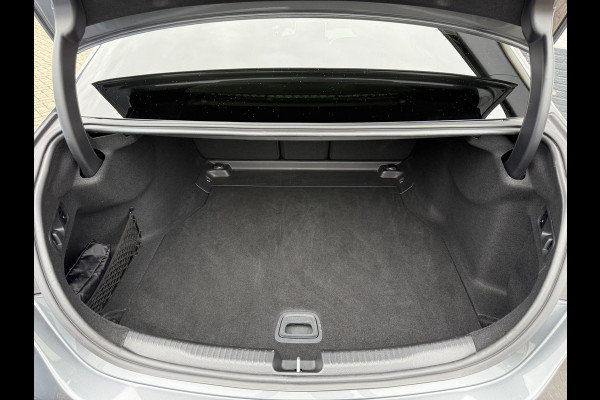 Mercedes-Benz C-Klasse 200 AMG Line | Navi | CarPlay | Camera | Laser LED | 18 inch