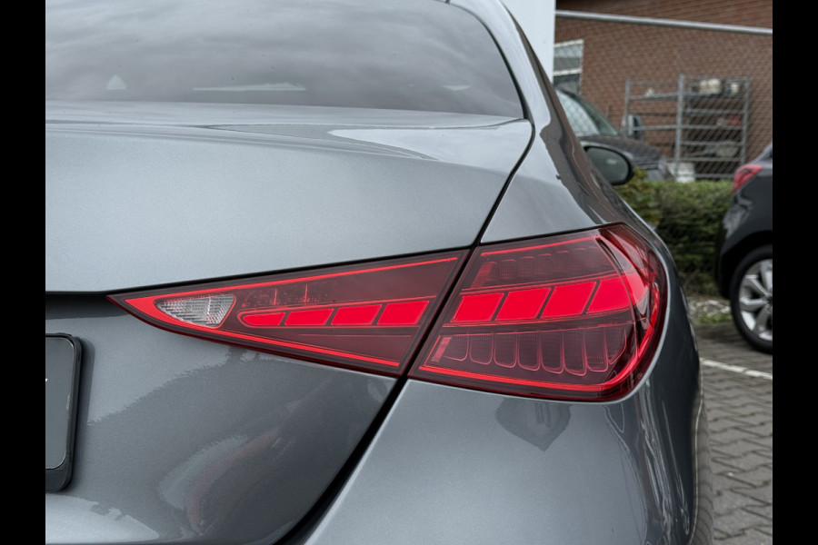 Mercedes-Benz C-Klasse 200 AMG Line | Navi | CarPlay | Camera | Laser LED | 18 inch