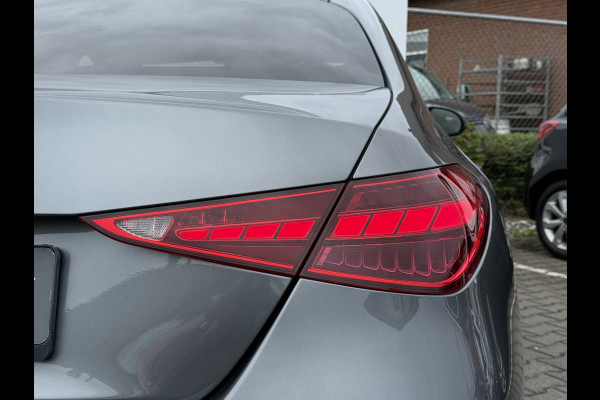 Mercedes-Benz C-Klasse 200 AMG Line | Navi | CarPlay | Camera | Laser LED | 18 inch