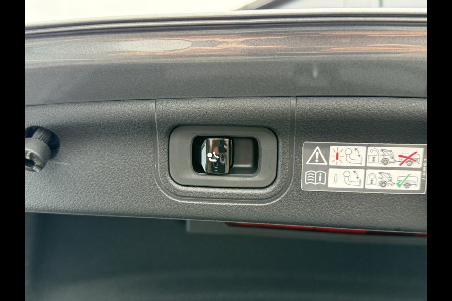 Mercedes-Benz C-Klasse 200 AMG Line | Navi | CarPlay | Camera | Laser LED | 18 inch