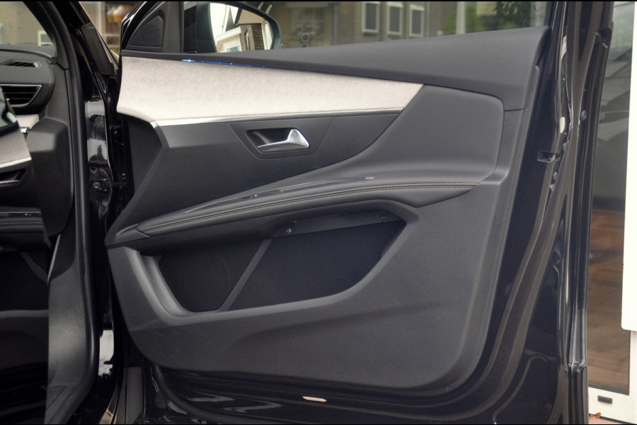 Peugeot 3008 1.2 PureTech 130 PK GT | Panoramadak | Black Pack | Eerste Eigenaar!