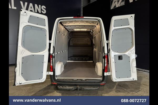 Mercedes-Benz Sprinter 211 CDI 115pk L2H2 Euro6 Airco | Camera | Trekhaak Bijrijdersbank