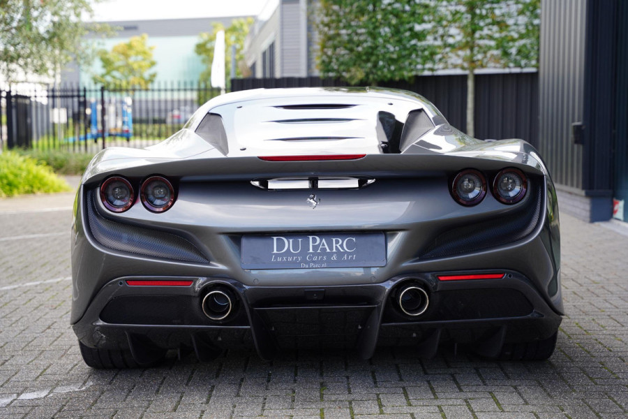 Ferrari F8 Tributo 3.9 V8 HELE / 6 D.KM / Full Carbon Exterior / Full ADAS