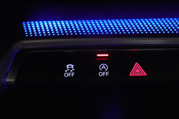 Audi A3 Sportback 30 TFSI Business edition NAP /CARPLAY/ACC/LANEASSIST/REMASSIST/SFEERVER/VOL