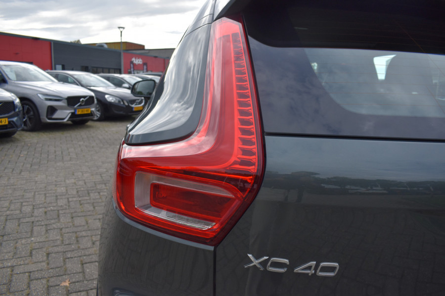 Volvo XC40 B3 Core | Leder |  ACC | Stoel stuurwiel verwarmd | Camera + PDC |