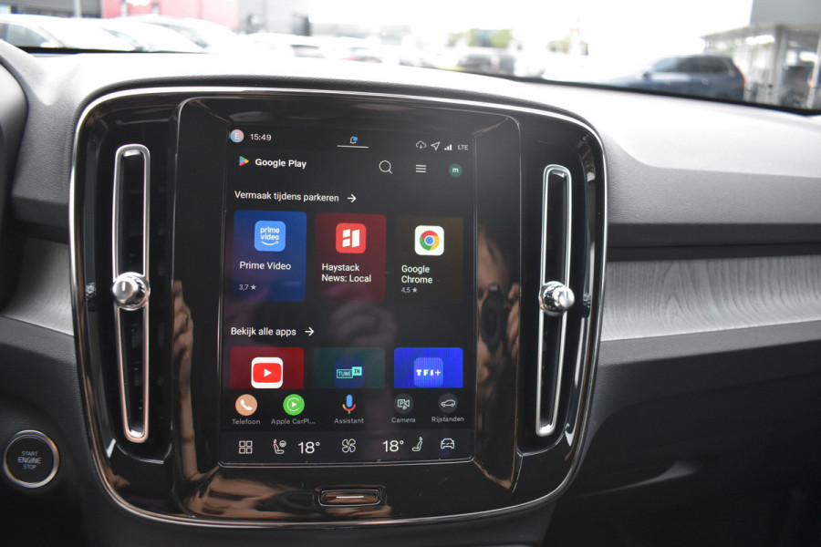 Volvo XC40 B3 Core | Leder |  ACC | Stoel stuurwiel verwarmd | Camera + PDC |