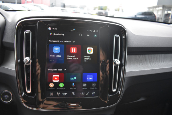 Volvo XC40 B3 Core | Leder |  ACC | Stoel stuurwiel verwarmd | Camera + PDC |