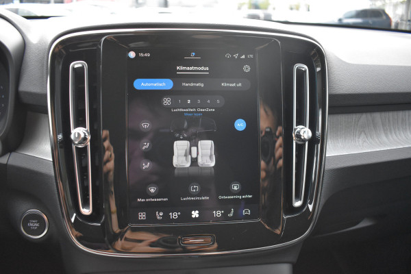 Volvo XC40 B3 Core | Leder |  ACC | Stoel stuurwiel verwarmd | Camera + PDC |