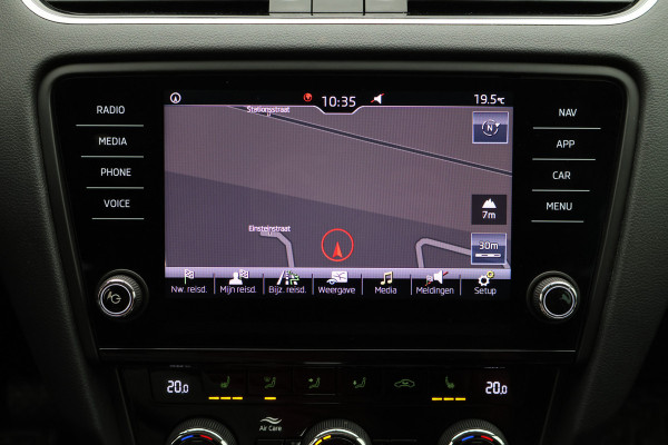 Škoda Octavia Combi 1.5 TSI DSG Greentech Business Edition Camera, Apple Carplay, Trekhaak, Climate, Stoelverwarming, PDC