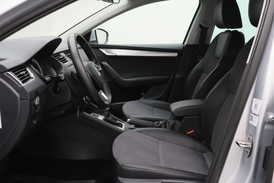 Škoda Octavia Combi 1.5 TSI DSG Greentech Business Edition Camera, Apple Carplay, Trekhaak, Climate, Stoelverwarming, PDC