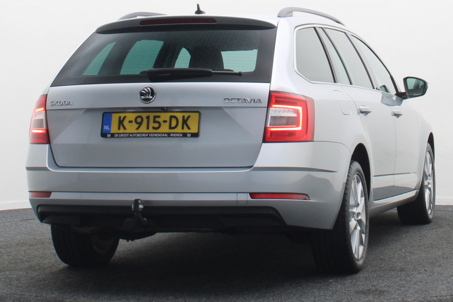 Škoda Octavia Combi 1.5 TSI DSG Greentech Business Edition Camera, Apple Carplay, Trekhaak, Climate, Stoelverwarming, PDC