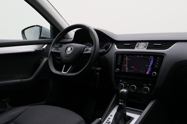 Škoda Octavia Combi 1.5 TSI DSG Greentech Business Edition Camera, Apple Carplay, Trekhaak, Climate, Stoelverwarming, PDC