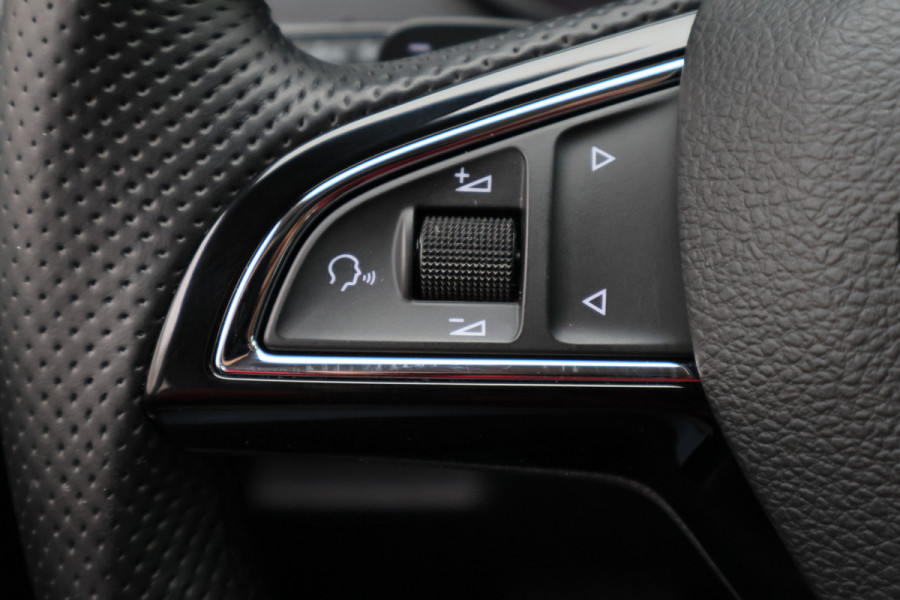 Škoda Octavia Combi 1.5 TSI DSG Greentech Business Edition Camera, Apple Carplay, Trekhaak, Climate, Stoelverwarming, PDC