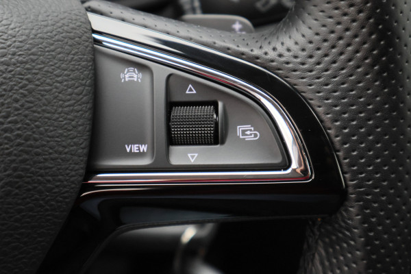 Škoda Octavia Combi 1.5 TSI DSG Greentech Business Edition Camera, Apple Carplay, Trekhaak, Climate, Stoelverwarming, PDC