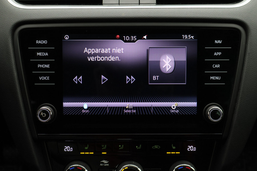 Škoda Octavia Combi 1.5 TSI DSG Greentech Business Edition Camera, Apple Carplay, Trekhaak, Climate, Stoelverwarming, PDC