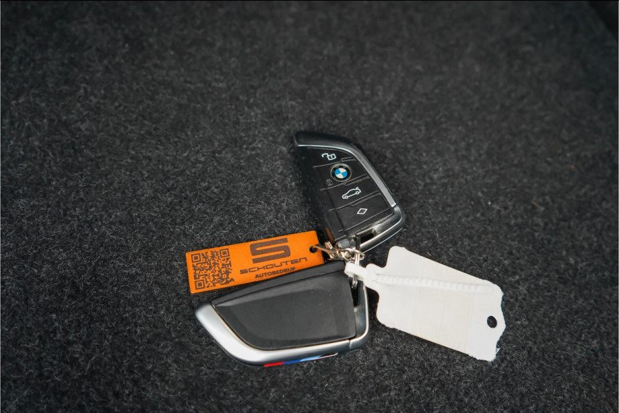 BMW 3-serie M340i xDrive Schuifdak LASER ACC Individual H/K 1e Eig