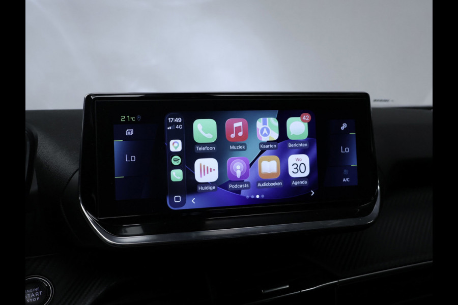 Peugeot e-2008 EV Allure 50 kWh Sport SOH 90% (APPLE CARPLAY,NAVI,CAMERA,PDC,CLIMTE,CRUISE,LED,SPORTSTOELEN,LM VELGEN,NETTE STAAT)