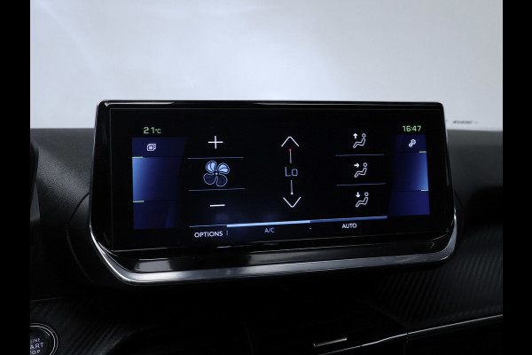 Peugeot e-2008 EV Allure 50 kWh Sport SOH 90% (APPLE CARPLAY,NAVI,CAMERA,PDC,CLIMTE,CRUISE,LED,SPORTSTOELEN,LM VELGEN,NETTE STAAT)