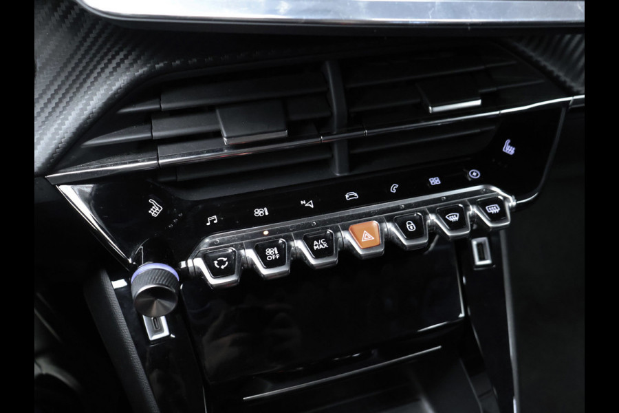 Peugeot e-2008 EV Allure 50 kWh Sport SOH 90% (APPLE CARPLAY,NAVI,CAMERA,PDC,CLIMTE,CRUISE,LED,SPORTSTOELEN,LM VELGEN,NETTE STAAT)