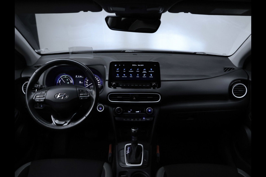 Hyundai Kona 1.6 GDI HEV Fashion Sport (APPLE CARPLAY,HEAD-UP DISPLAY,NAVI,CAMERA,PDC,CRUISE,GETINT,LED,SPORTSTOELEN,LM VELGEN)