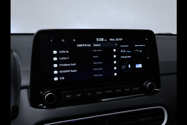 Hyundai Kona 1.6 GDI HEV Fashion Sport (APPLE CARPLAY,HEAD-UP DISPLAY,NAVI,CAMERA,PDC,CRUISE,GETINT,LED,SPORTSTOELEN,LM VELGEN)
