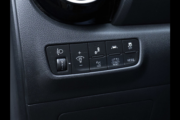 Hyundai Kona 1.6 GDI HEV Fashion Sport (APPLE CARPLAY,HEAD-UP DISPLAY,NAVI,CAMERA,PDC,CRUISE,GETINT,LED,SPORTSTOELEN,LM VELGEN)