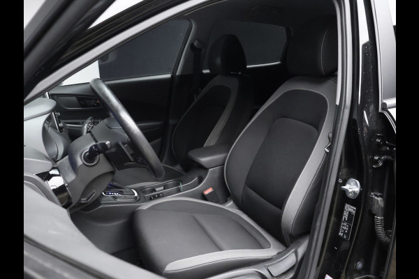 Hyundai Kona 1.6 GDI HEV Fashion Sport (APPLE CARPLAY,HEAD-UP DISPLAY,NAVI,CAMERA,PDC,CRUISE,GETINT,LED,SPORTSTOELEN,LM VELGEN)