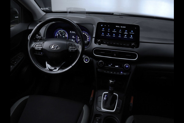Hyundai Kona 1.6 GDI HEV Fashion Sport (APPLE CARPLAY,HEAD-UP DISPLAY,NAVI,CAMERA,PDC,CRUISE,GETINT,LED,SPORTSTOELEN,LM VELGEN)