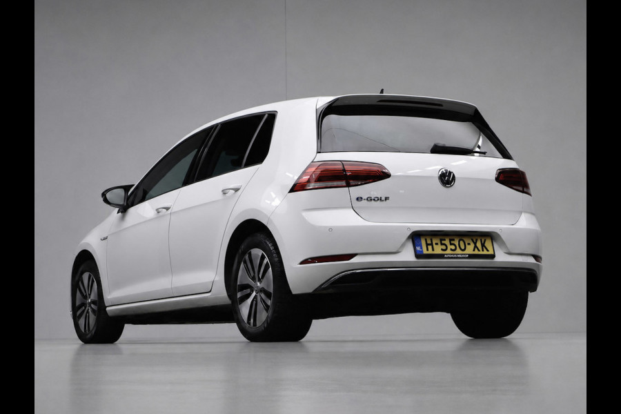 Volkswagen e-Golf Sport (APPLE CARPLAY,NAVI,CAMERA,PDC,STOELVERWARMING,CLIMATE,CRUISE,LED,GETINT,SPORTSTOELEN,LM VELGEN)