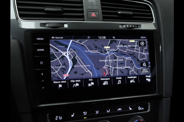 Volkswagen e-Golf Sport (APPLE CARPLAY,NAVI,CAMERA,PDC,STOELVERWARMING,CLIMATE,CRUISE,LED,GETINT,SPORTSTOELEN,LM VELGEN)