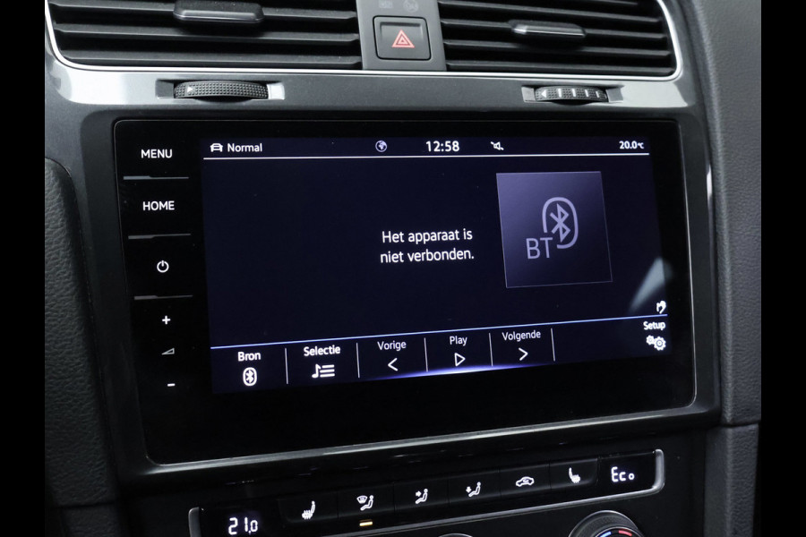 Volkswagen e-Golf Sport (APPLE CARPLAY,NAVI,CAMERA,PDC,STOELVERWARMING,CLIMATE,CRUISE,LED,GETINT,SPORTSTOELEN,LM VELGEN)