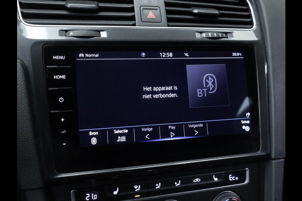 Volkswagen e-Golf Sport (APPLE CARPLAY,NAVI,CAMERA,PDC,STOELVERWARMING,CLIMATE,CRUISE,LED,GETINT,SPORTSTOELEN,LM VELGEN)