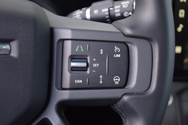 Land Rover Defender 110 2.0 P300e 110 X-Dynamic SE