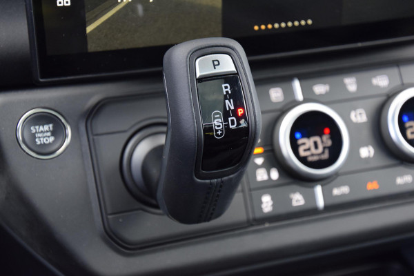 Land Rover Defender 110 2.0 P300e 110 X-Dynamic SE