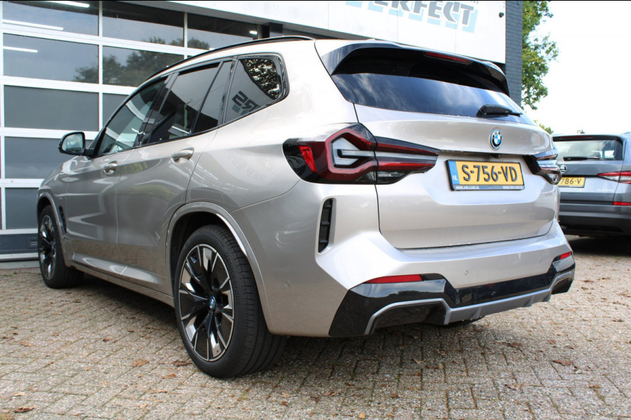 BMW iX3 High Executive 80 kWh/pano/Mpakket