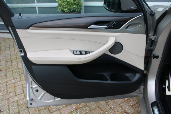 BMW iX3 High Executive 80 kWh/pano/Mpakket