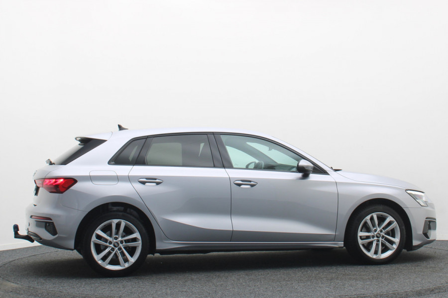 Audi A3 Sportback 40 TFSI e Business edition Virtual Cockpit, Cruise, Trekhaak, Sportstoelen, Stoelverwarming, 17''