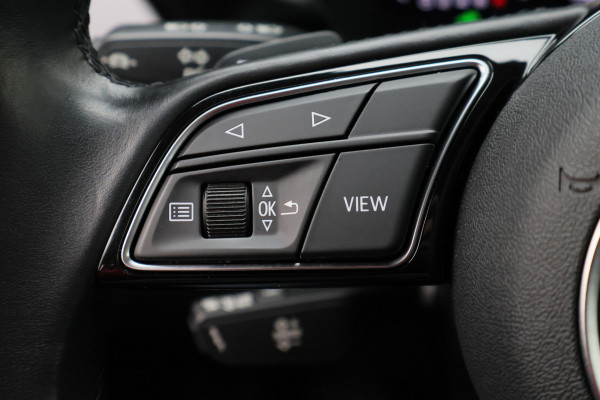 Audi A3 Sportback 40 TFSI e Business edition Virtual Cockpit, Cruise, Trekhaak, Sportstoelen, Stoelverwarming, 17''