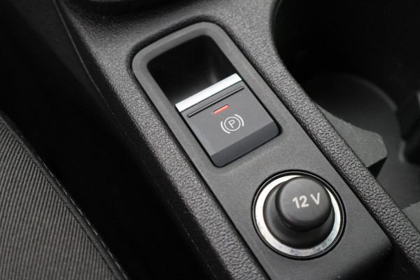 Audi A3 Sportback 40 TFSI e Business edition Virtual Cockpit, Cruise, Trekhaak, Sportstoelen, Stoelverwarming, 17''