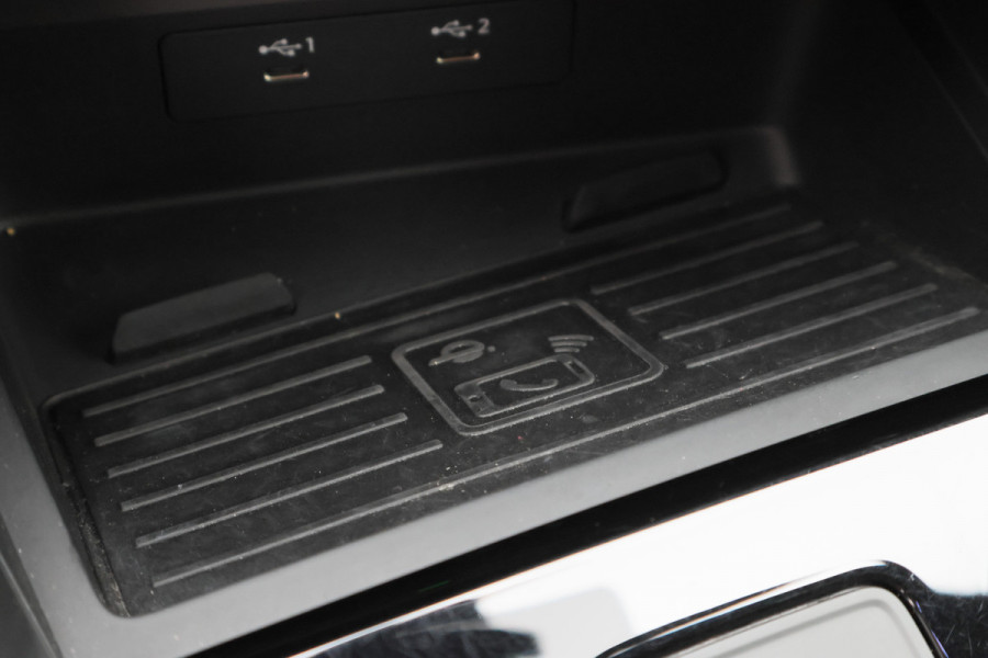 Audi A3 Sportback 40 TFSI e Business edition Virtual Cockpit, Cruise, Trekhaak, Sportstoelen, Stoelverwarming, 17''