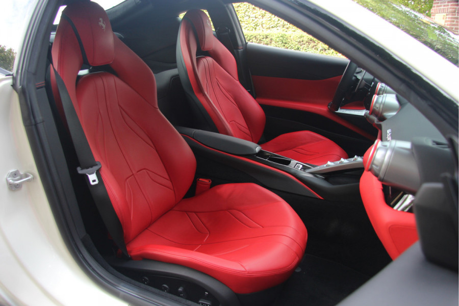 Ferrari 812 6.5 V12 Superfast HELE | Bianco Italia | Lift | Passenger Display | Carbon LED