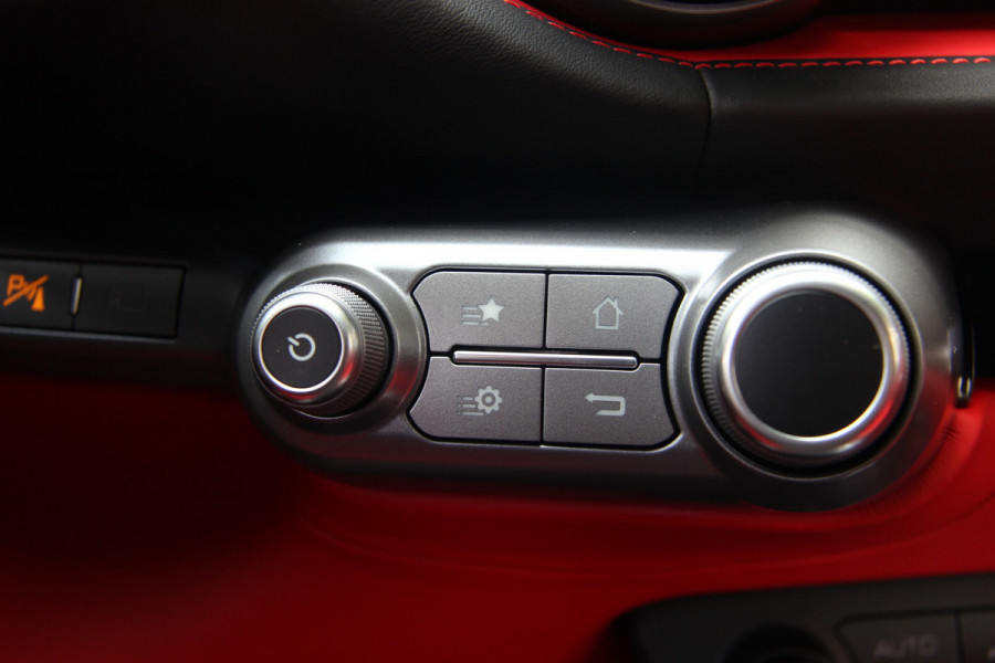 Ferrari 812 6.5 V12 Superfast HELE | Bianco Italia | Lift | Passenger Display | Carbon LED