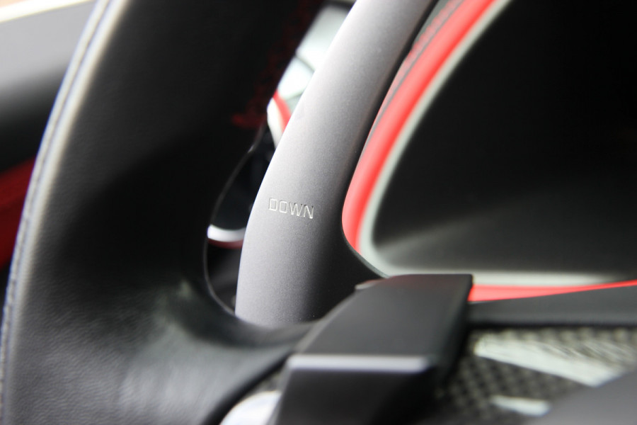 Ferrari 812 6.5 V12 Superfast HELE | Bianco Italia | Lift | Passenger Display | Carbon LED