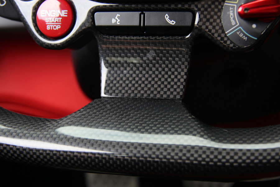 Ferrari 812 6.5 V12 Superfast HELE | Bianco Italia | Lift | Passenger Display | Carbon LED