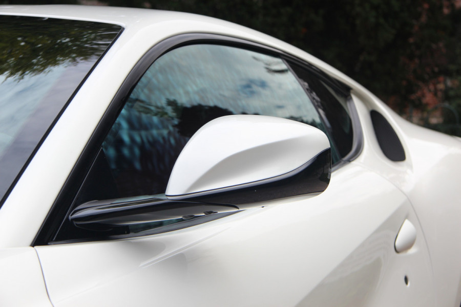 Ferrari 812 6.5 V12 Superfast HELE | Bianco Italia | Lift | Passenger Display | Carbon LED