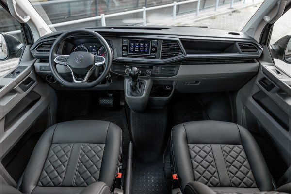 Volkswagen Transporter T6.1 2.0 TDI L2H1 DC 4Motion | Dubbel cabine | 5-zitter | Bi-Xenon | CarPlay | Camera | Navigatie | MF Stuur | Trekhaak | DAB | Cruise control