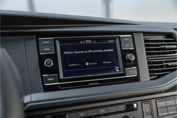 Volkswagen Transporter T6.1 2.0 TDI L2H1 DC 4Motion | Dubbel cabine | 5-zitter | Bi-Xenon | CarPlay | Camera | Navigatie | MF Stuur | Trekhaak | DAB | Cruise control