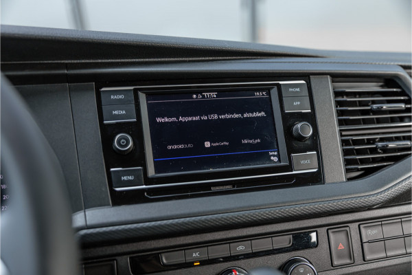 Volkswagen Transporter T6.1 2.0 TDI L2H1 DC 4Motion | Dubbel cabine | 5-zitter | Bi-Xenon | CarPlay | Camera | Navigatie | MF Stuur | Trekhaak | DAB | Cruise control