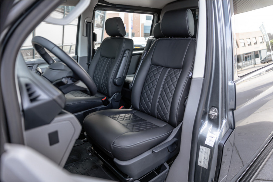 Volkswagen Transporter T6.1 2.0 TDI L2H1 DC 4Motion | Dubbel cabine | 5-zitter | Bi-Xenon | CarPlay | Camera | Navigatie | MF Stuur | Trekhaak | DAB | Cruise control