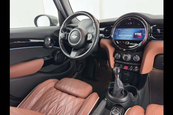 MINI 5-deurs 1.5 One Business Edition (Facelift-Life Cycle Impulse 2) (INCL-BTW) *LEATHER | SPORTSEATS | FULL-LED | DIGI-COCKPIT | AMBIENTLIGHT | NAVI-FULLMAP | DAB | AIRCO | KEYLESS | PDC | 16''ALU*